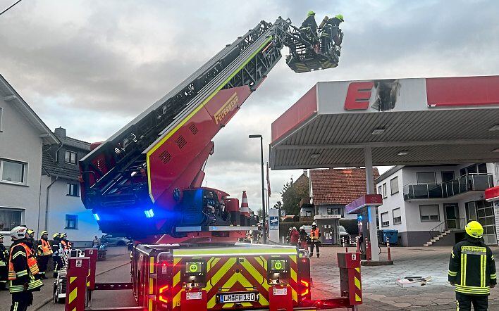 Das „D“ der Werbung brannte, konnte aber vom Besitzer gelöscht werden. Foto: Klaus-Dieter Häring