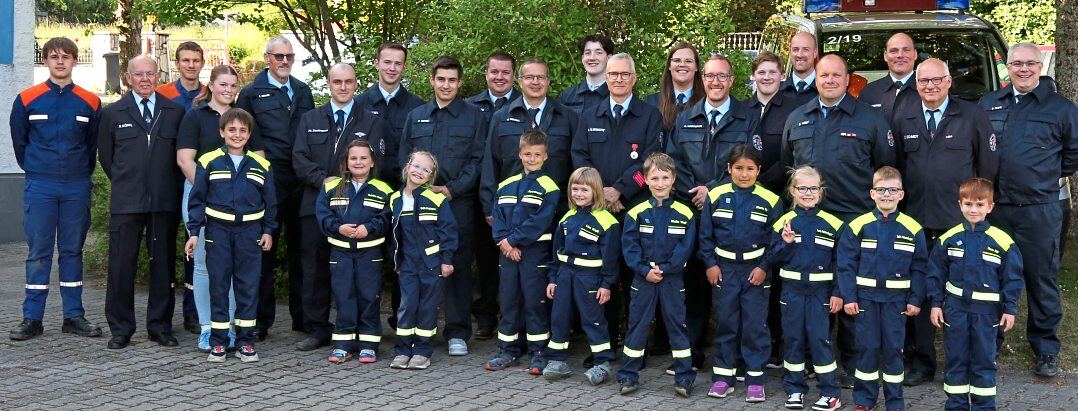 Die Freiwillige Feuerwehr Dombach im Jubiläumsjahr. Foto: Stephan Wahl