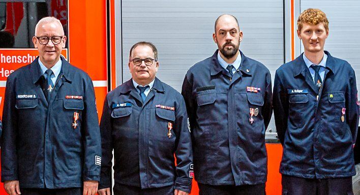 Die Geehrten (von links): Dieter Geberzahn, Heiko Metz, Dennis Schermuly und Niklas Krüger. Fotos: Klaus-Dieter Häring